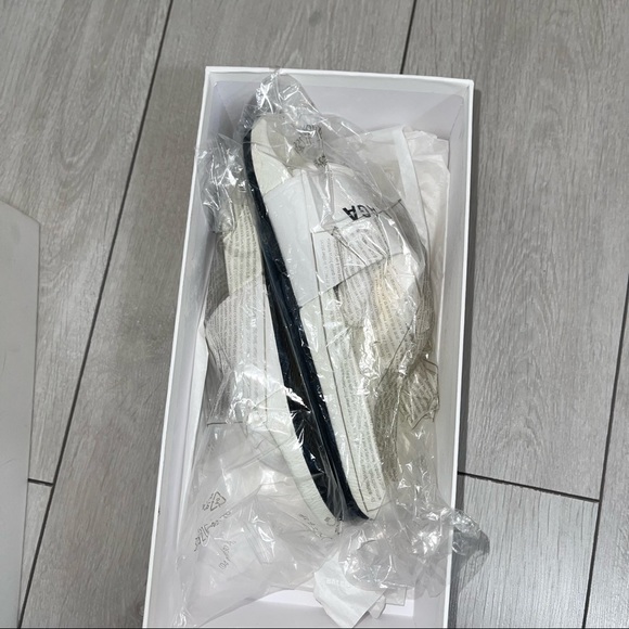 Balenciaga Slides - Picture 4 of 5